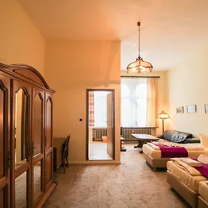 Hotelpension Margrit 2*, Berlin Niemcy